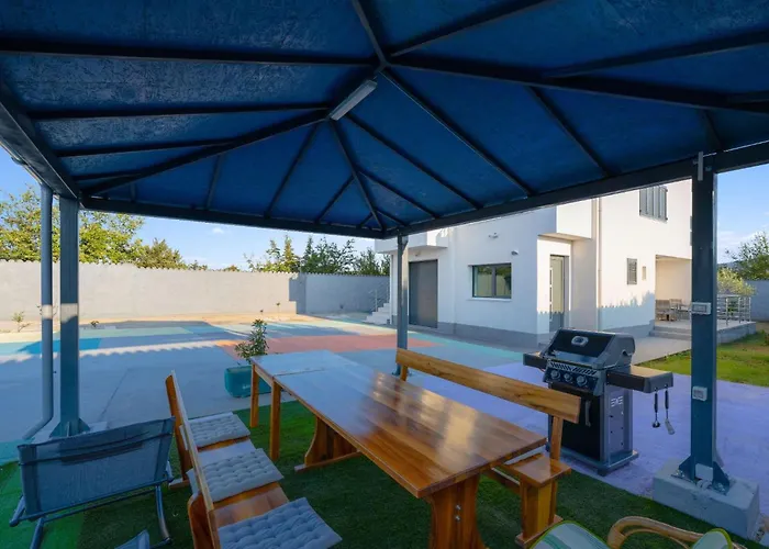 Dom wakacyjny Eros Szybenik